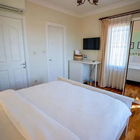 Cunda Sir Otel *